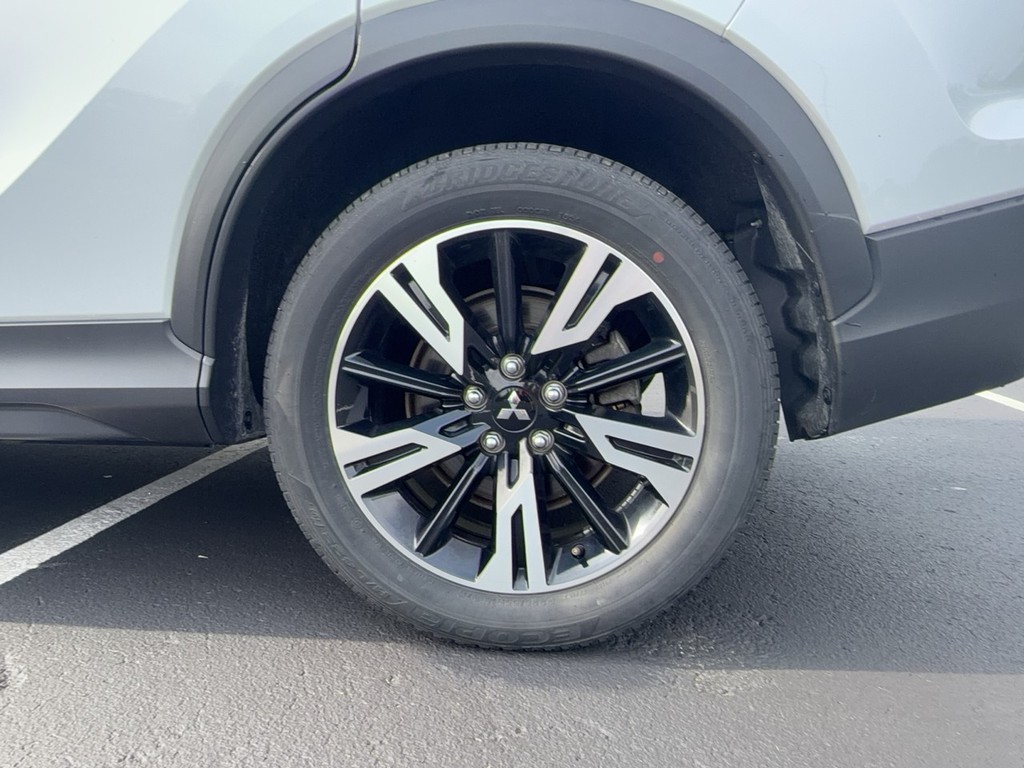 2024 Mitsubishi ECLIPSE CROSS SE/SEL