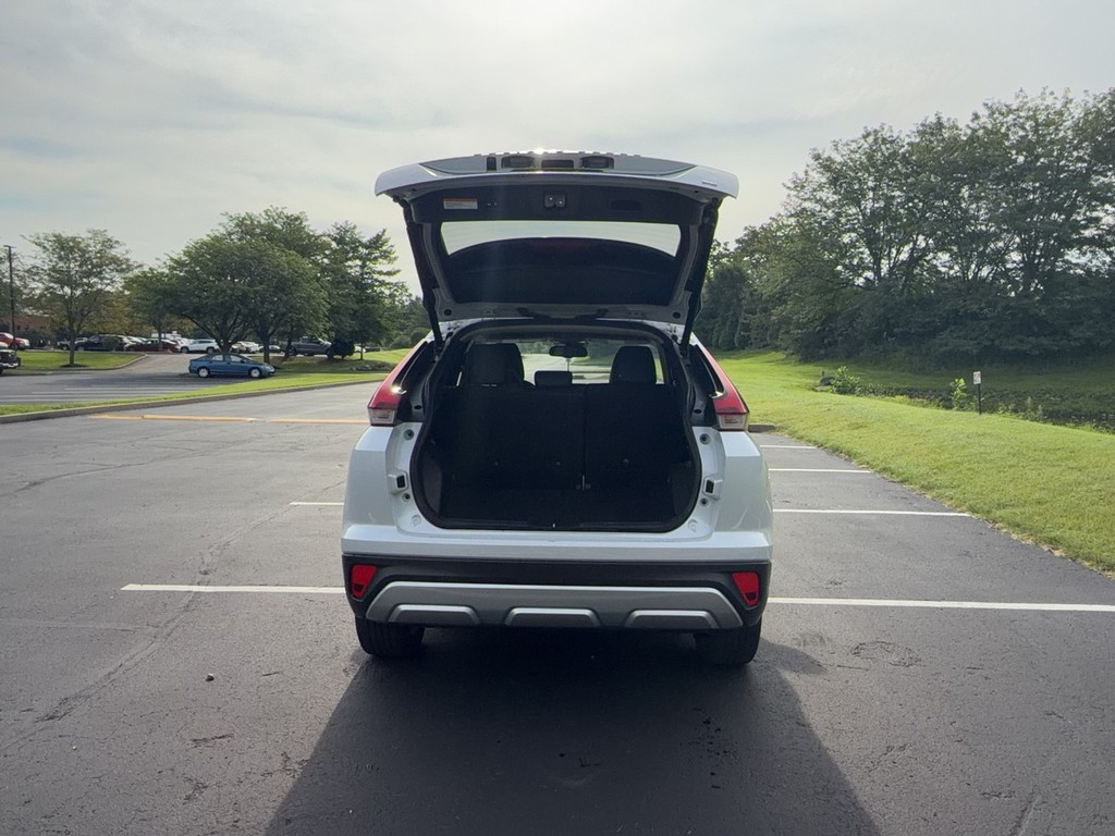 2024 Mitsubishi ECLIPSE CROSS SE/SEL