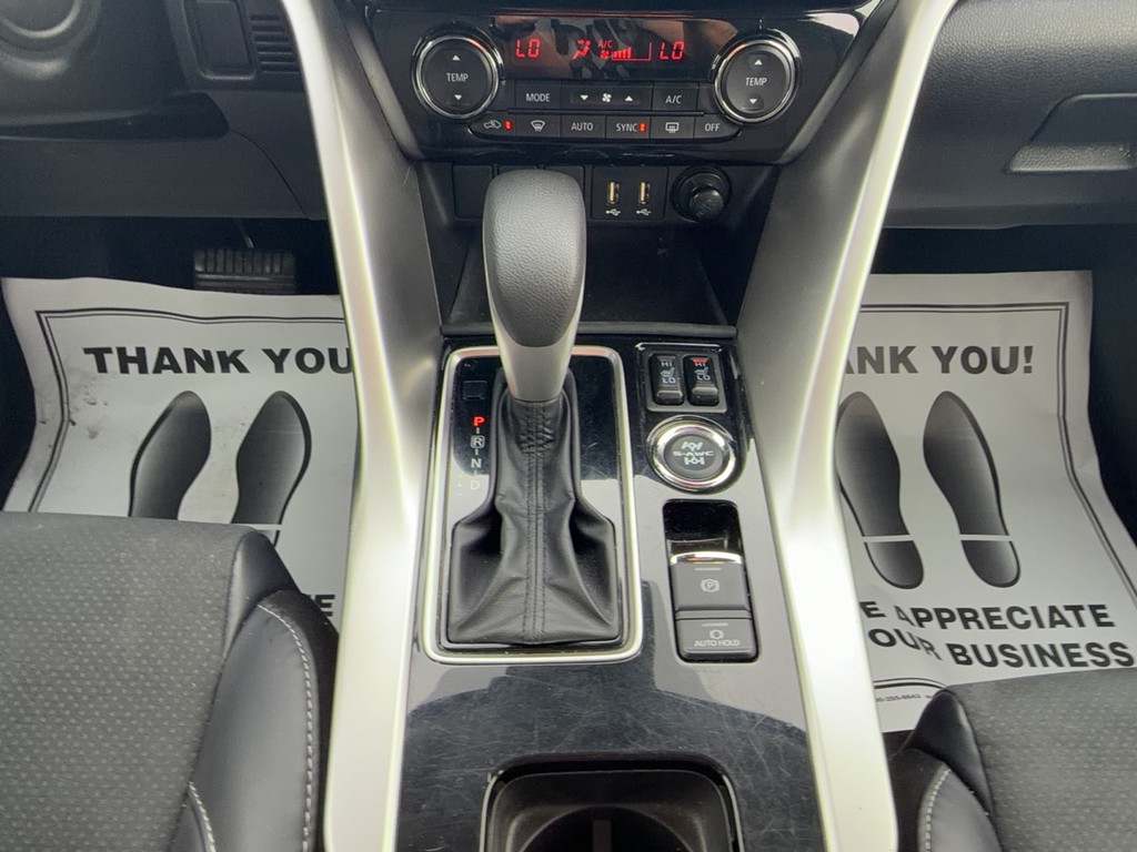 2024 Mitsubishi ECLIPSE CROSS SE/SEL
