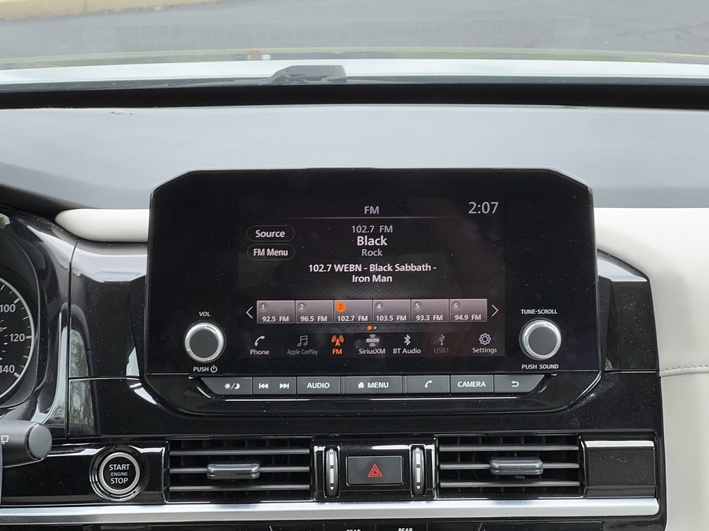 2024 Nissan PATHFINDER SV