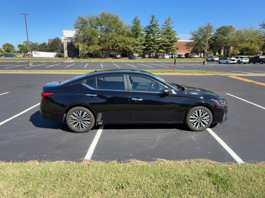 2024 Nissan ALTIMA SV