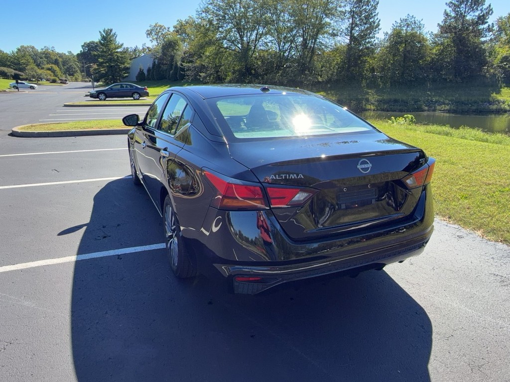 2024 Nissan ALTIMA SV
