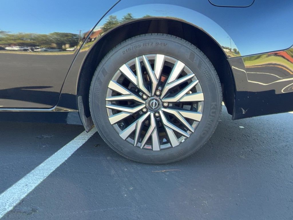 2024 Nissan ALTIMA SV