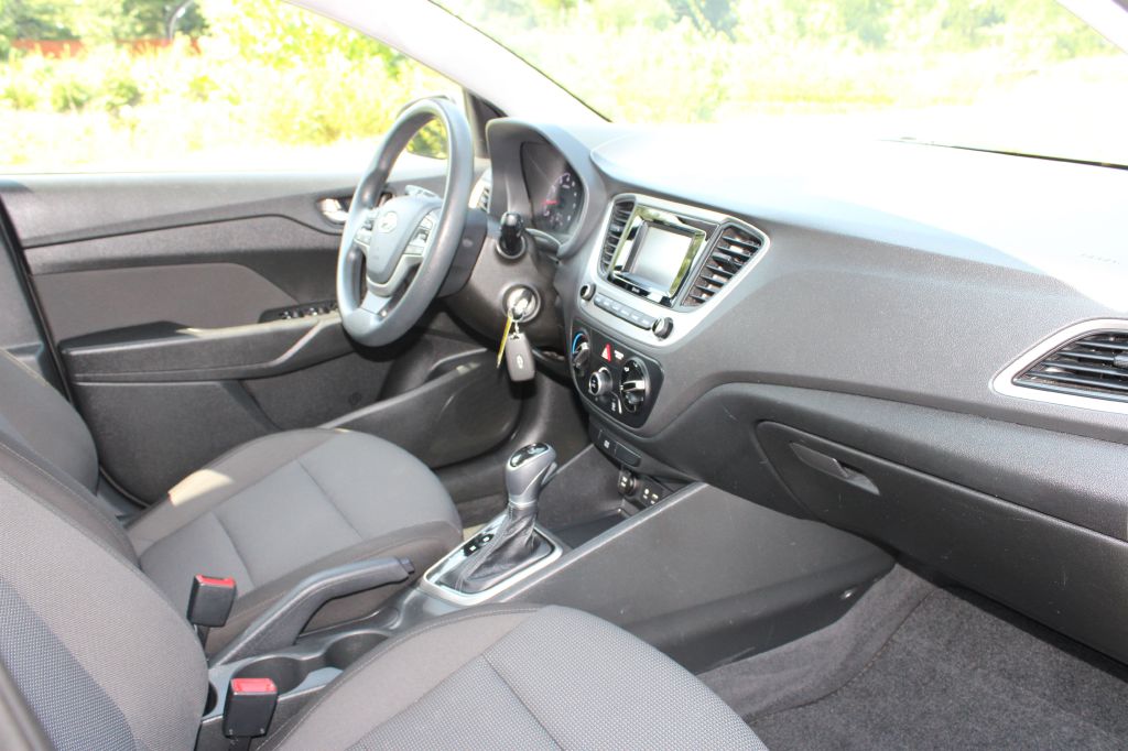2020 Hyundai ACCENT SE