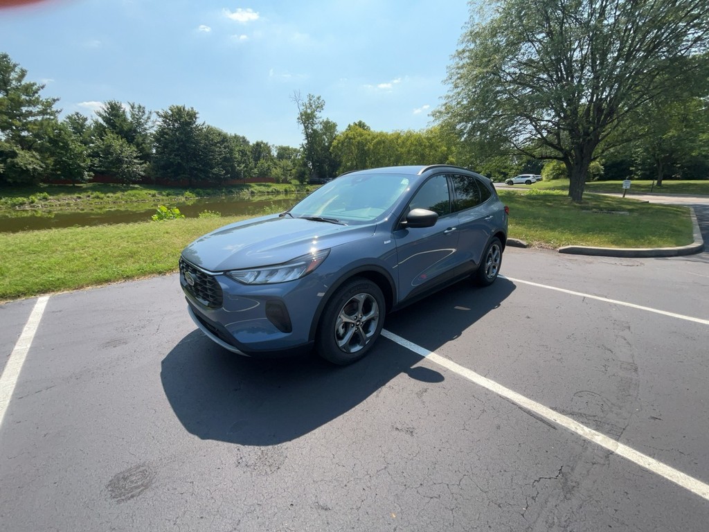 2025 Ford ESCAPE ST LINE