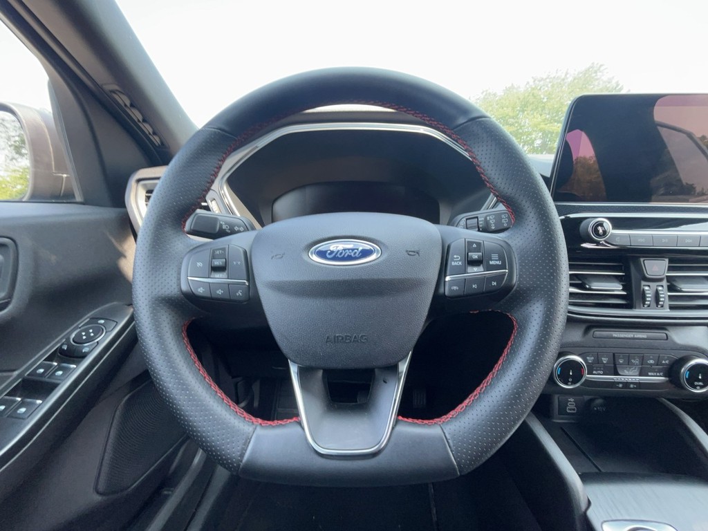 2025 Ford ESCAPE ST LINE