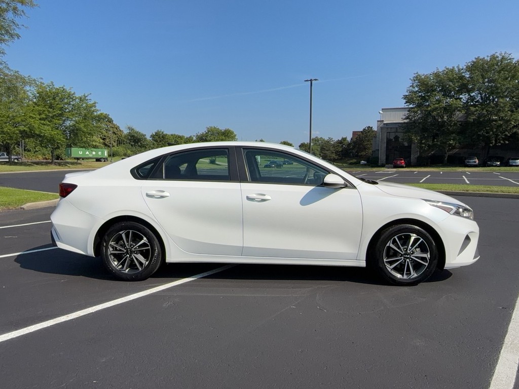 2024 Kia FORTE LX