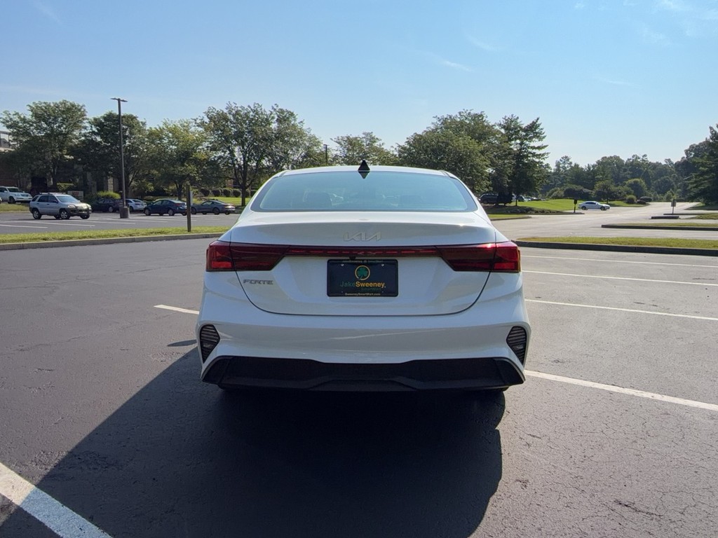 2024 Kia FORTE LX