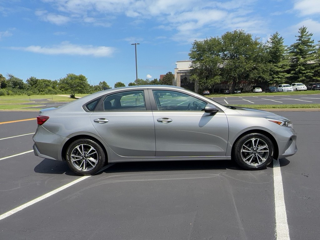 2024 Kia FORTE LX