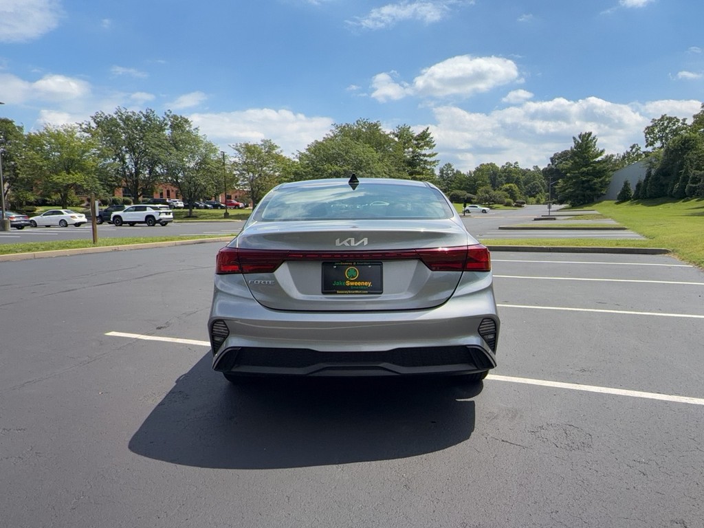 2024 Kia FORTE LX