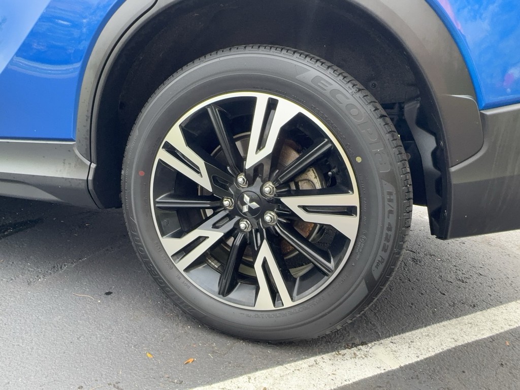 2025 Mitsubishi ECLIPSE CROSS SE