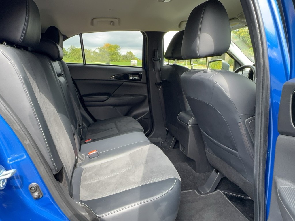 2025 Mitsubishi ECLIPSE CROSS SE