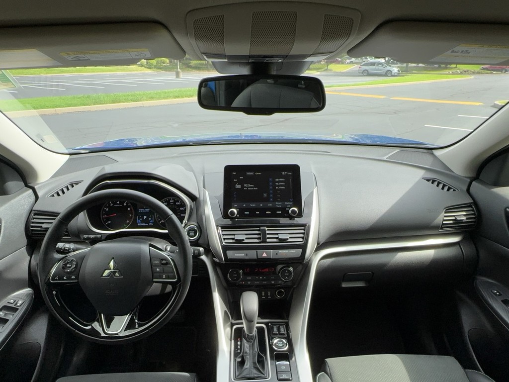 2025 Mitsubishi ECLIPSE CROSS SE