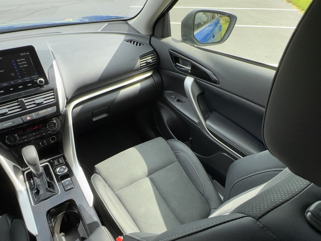 2025 Mitsubishi ECLIPSE CROSS SE