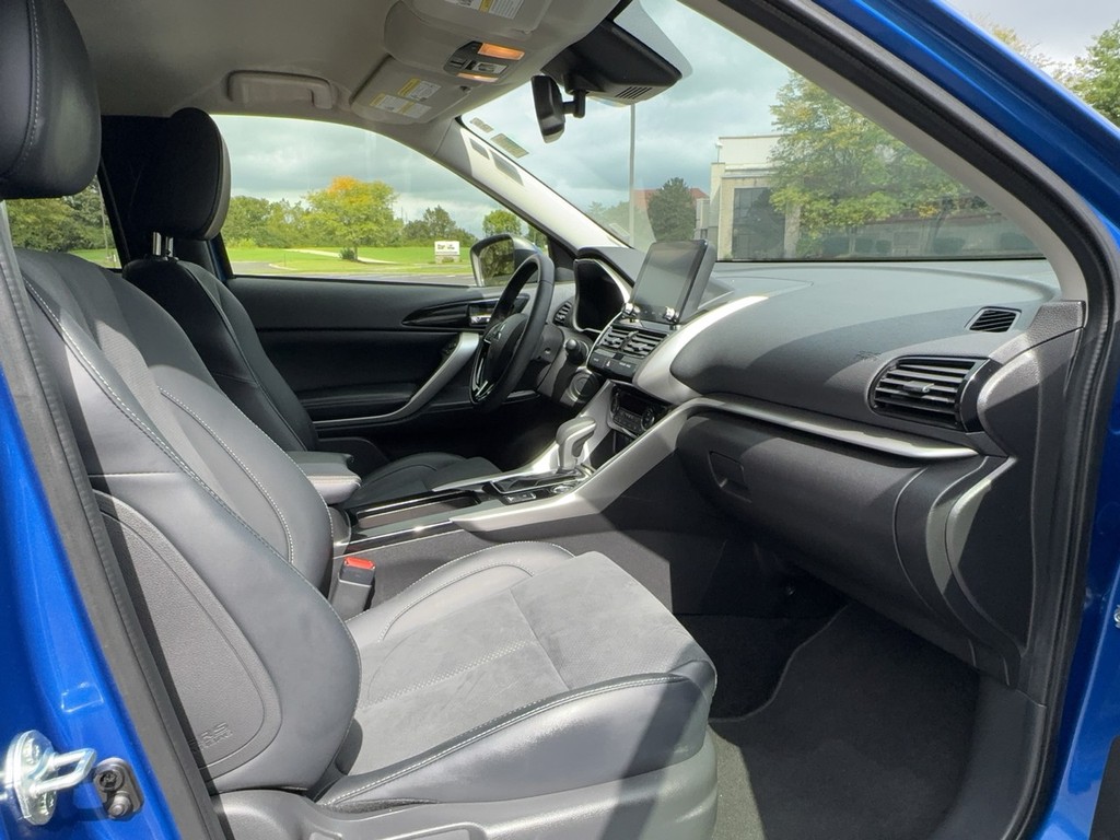 2025 Mitsubishi ECLIPSE CROSS SE