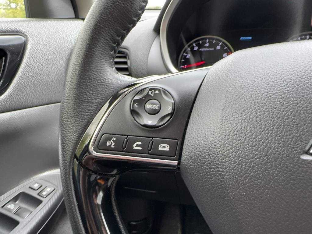 2025 Mitsubishi ECLIPSE CROSS SE
