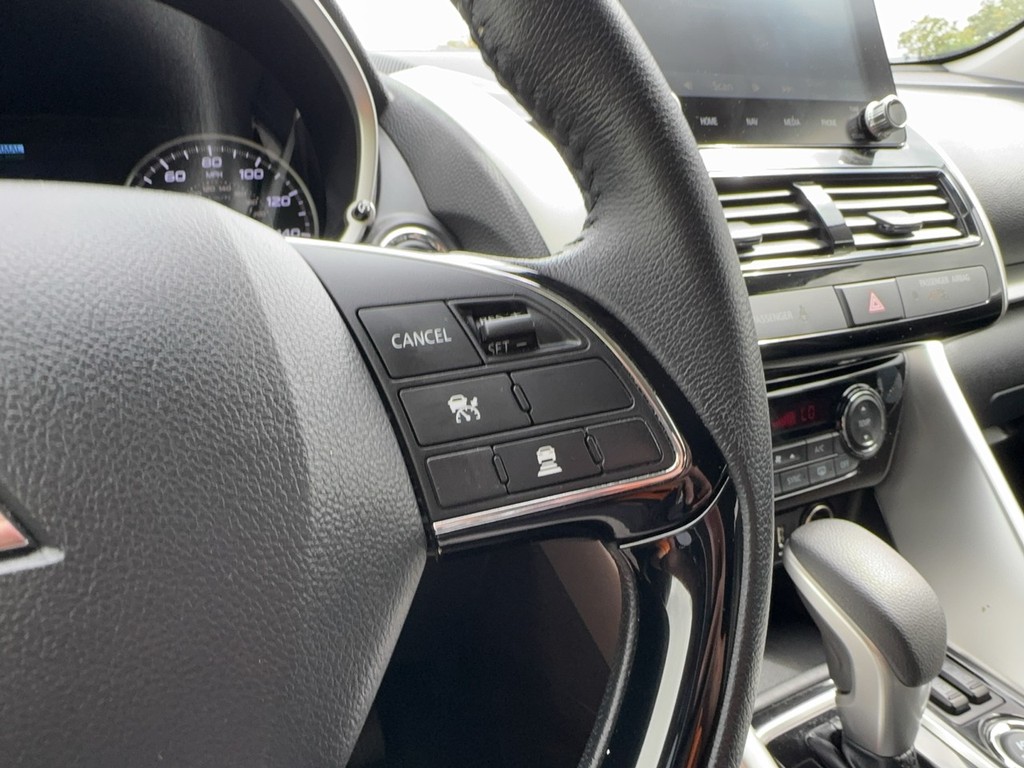 2025 Mitsubishi ECLIPSE CROSS SE