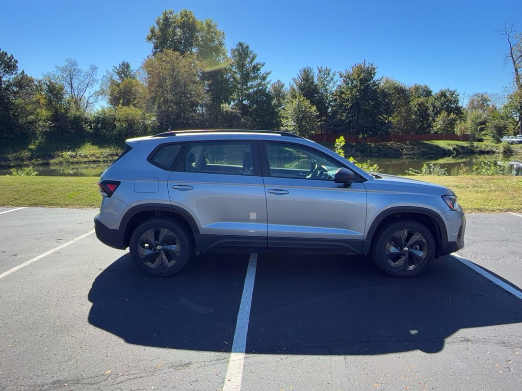 2025 Volkswagen TAOS S