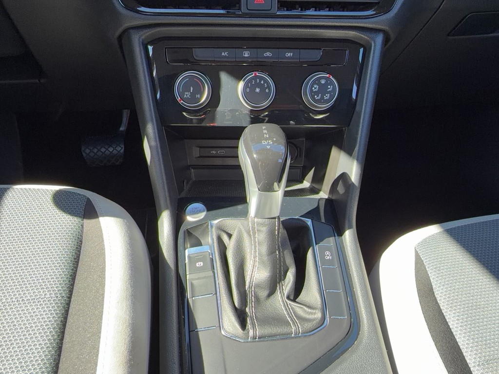 2025 Volkswagen TAOS S