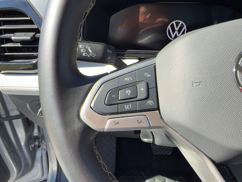 2025 Volkswagen TAOS S
