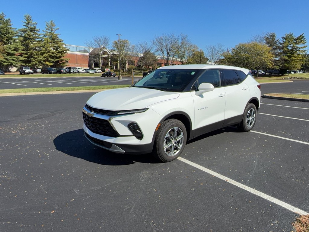 2025 Chevrolet BLAZER 2LT